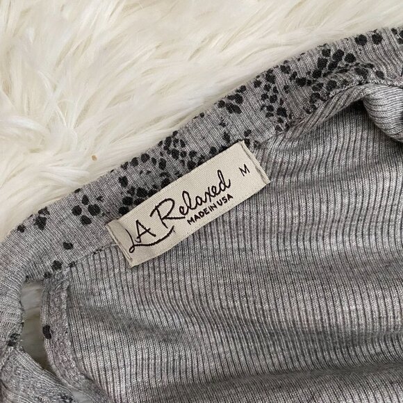 LA Relaxed Snake Skin Print Midi Long Sleeve Dress | Gray | Size M - Picture 5 of 8